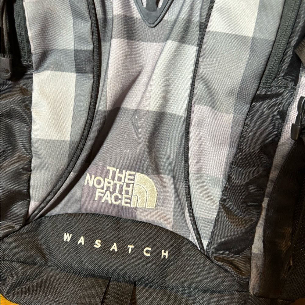 The North Face Wasatch Backpack - Picture 3 of 9